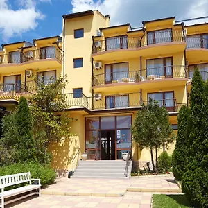 Szálloda Yalta Complex Napospart
