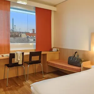 3* ホテル イビス メッセ