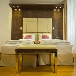 Western Arcadia **** Wien